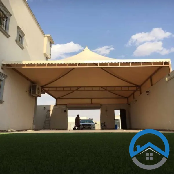 مظلات هرمية