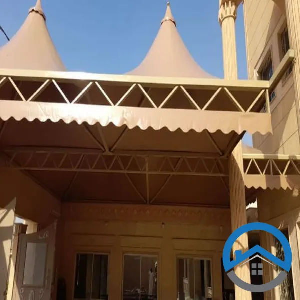 مظلات هرمية