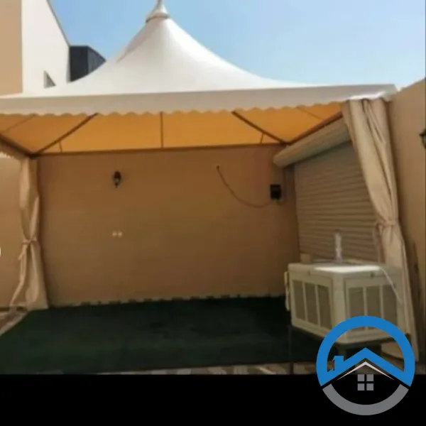 مظلات هرمية