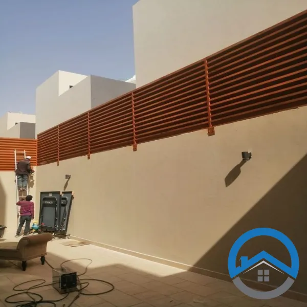 سواتر حديدية ارتفاع 3 متر في حي المعابدة مكة - حماية كاملة مع طلاء كهربائي مقاوم للصدأ وتآكل الطقس